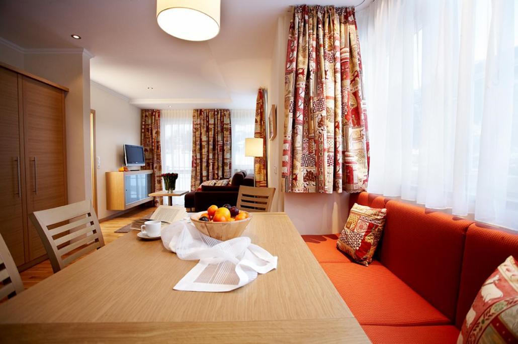 Sonnblick Apartments Und Zimmer - Nationalpark Sommercard Inklusive Hollersbach im Pinzgau Exterior photo