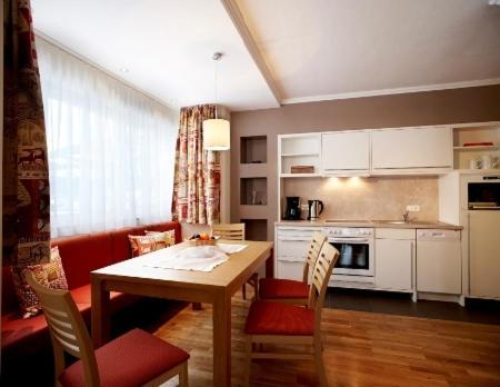 Sonnblick Apartments Und Zimmer - Nationalpark Sommercard Inklusive Hollersbach im Pinzgau Exterior photo